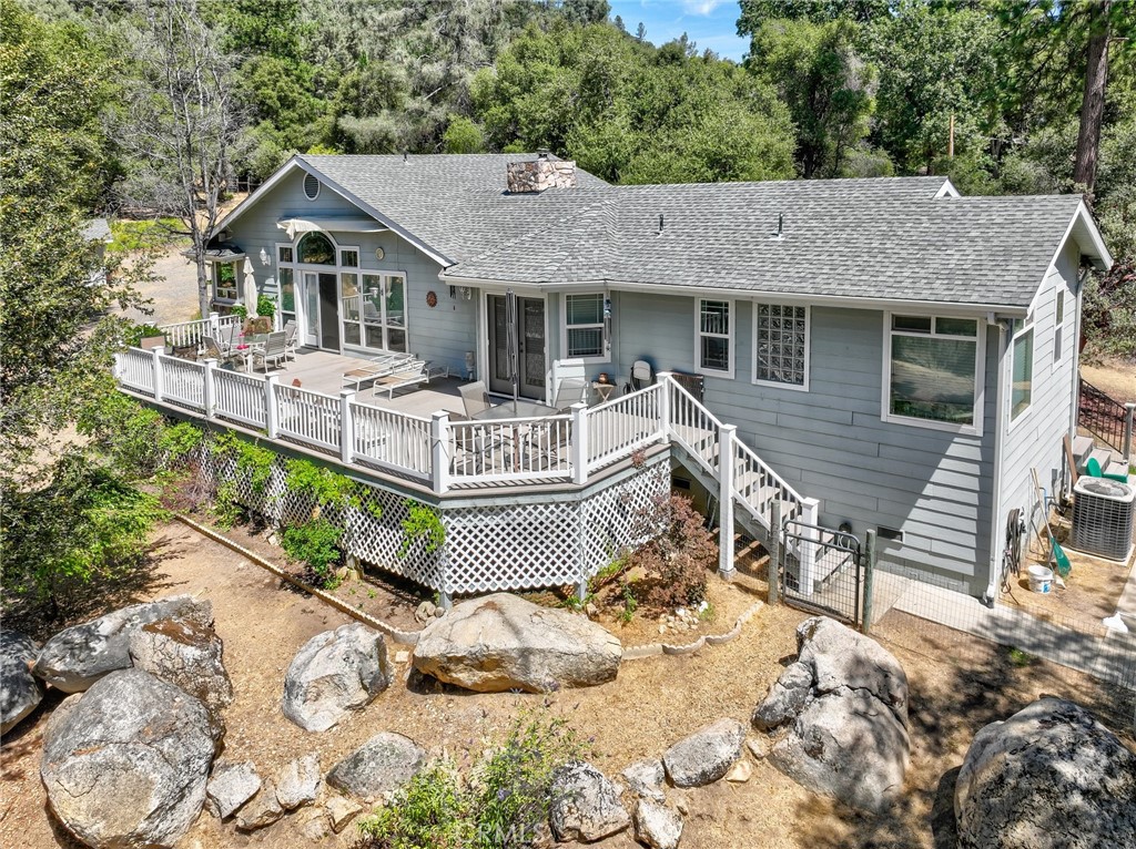 44550 Windsong Way Property Photo 8