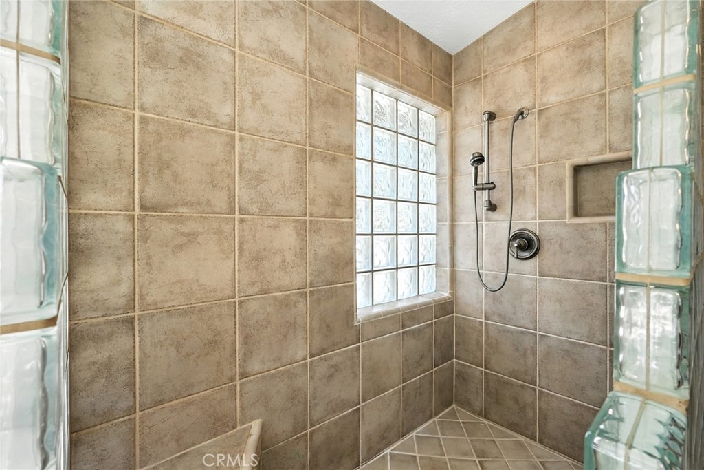 44550 Windsong Way Property Photo 32