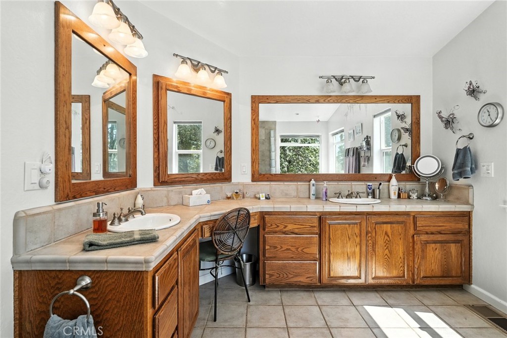 44550 Windsong Way Property Photo 33