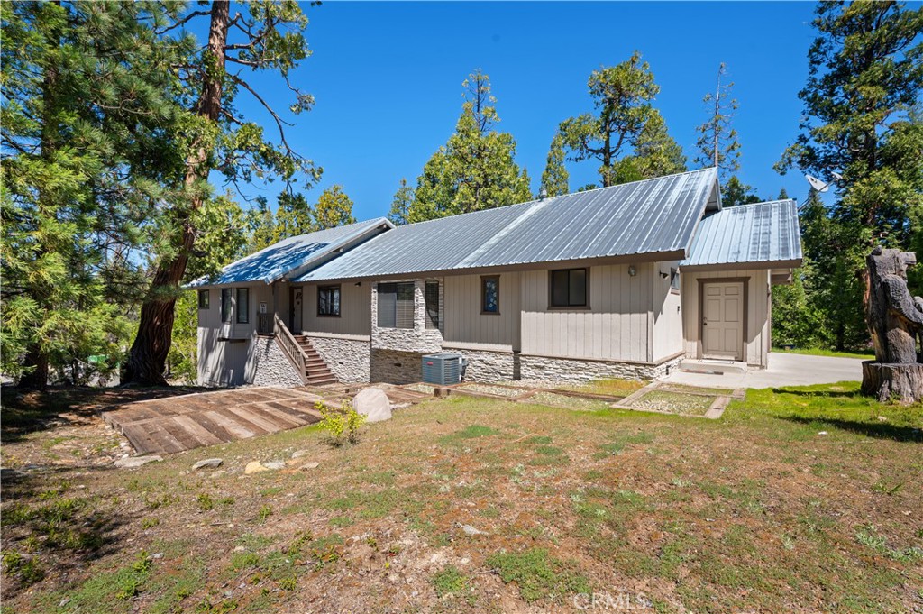 40971 Woodridge Property Photo 6