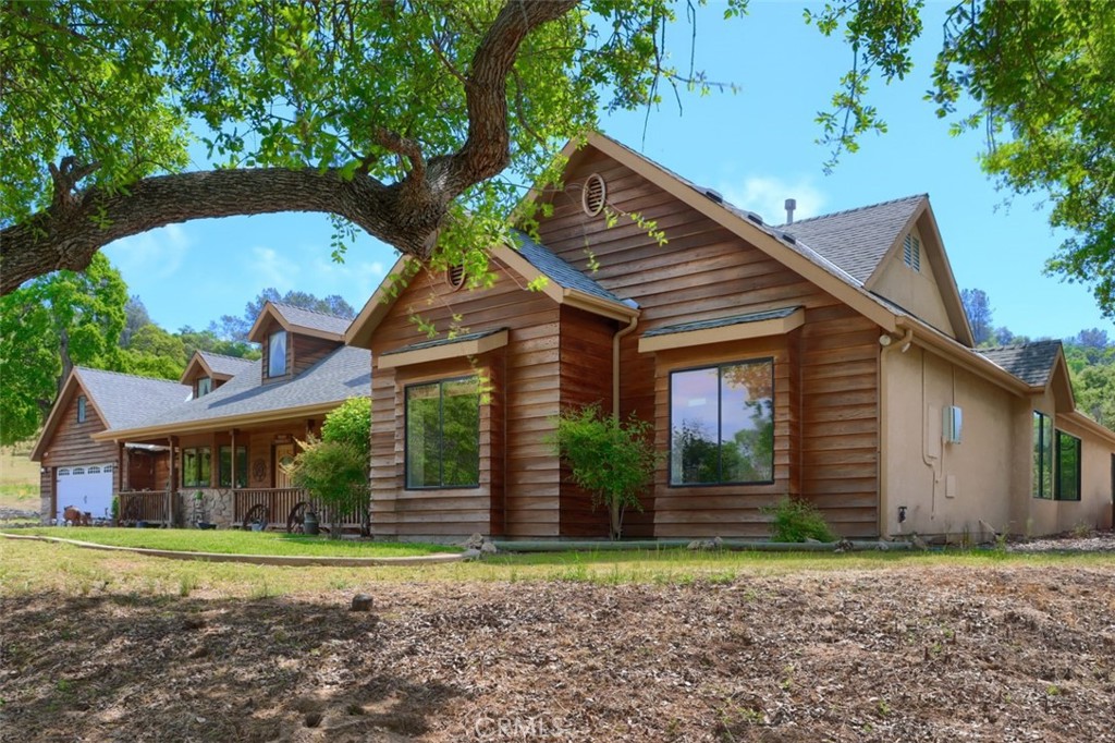 32028 Cattle Way Property Photo 5