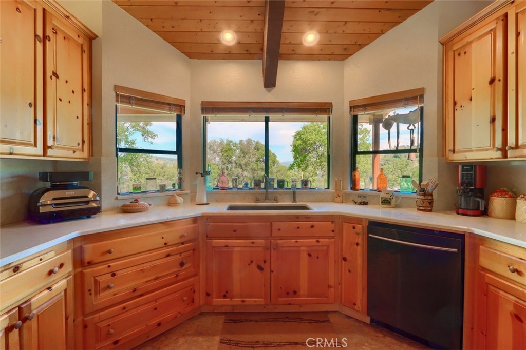 32028 Cattle Way Property Photo 18