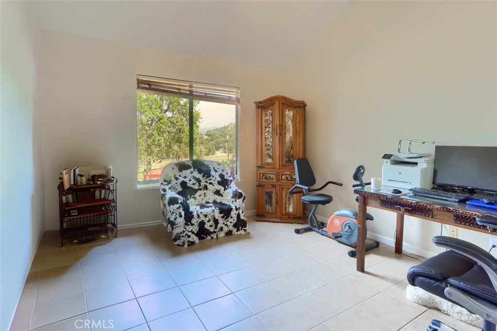32028 Cattle Way Property Photo 23