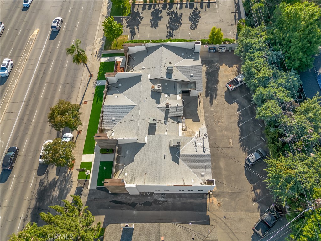 1490 W Shaw Property Photo 5