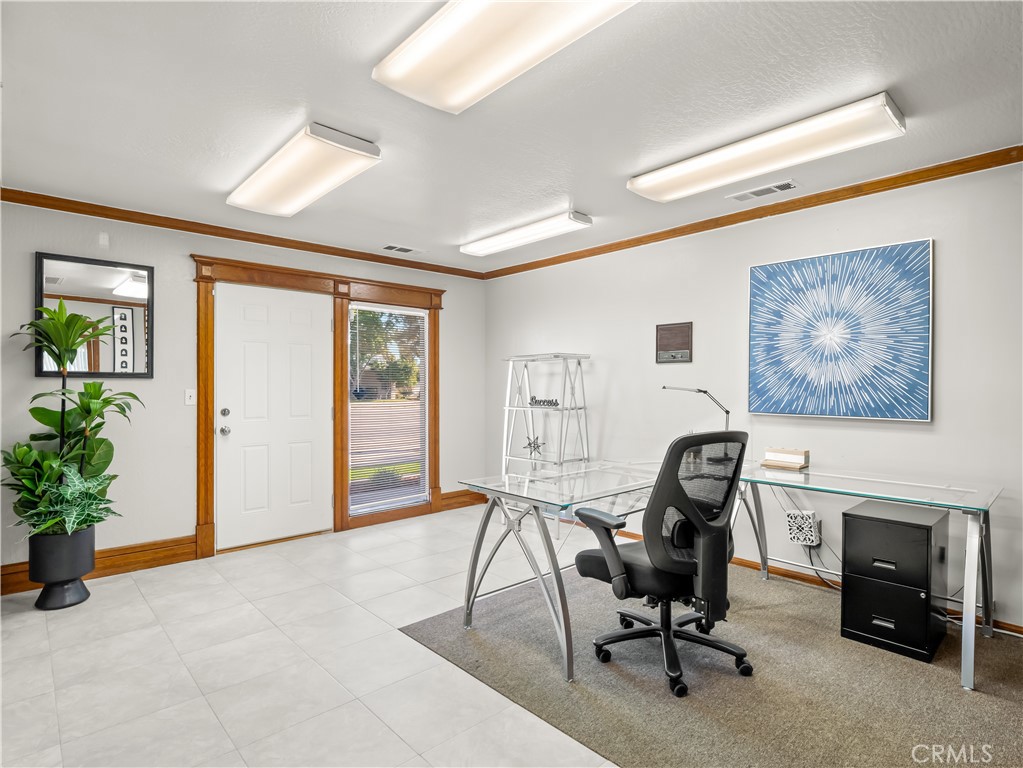 1490 W Shaw Property Photo 25