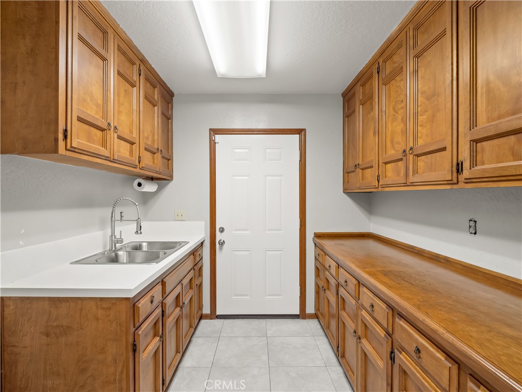 1490 W Shaw Property Photo 31