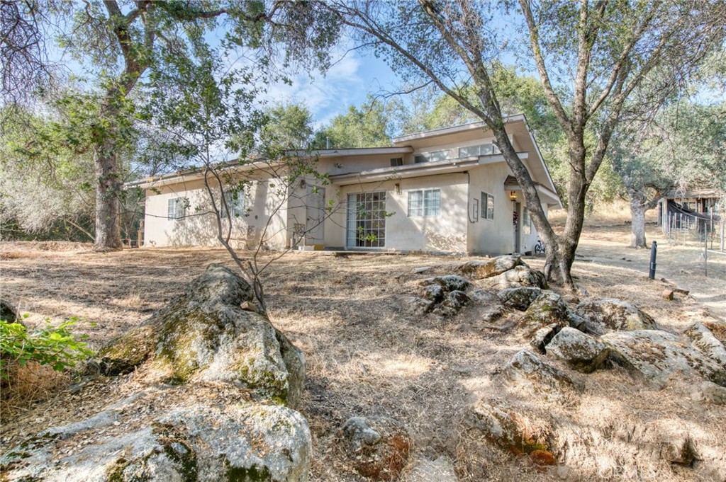 43867 Trabuco Court Property Photo 6