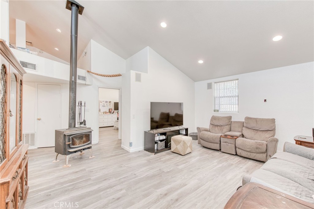43867 Trabuco Court Property Photo 22