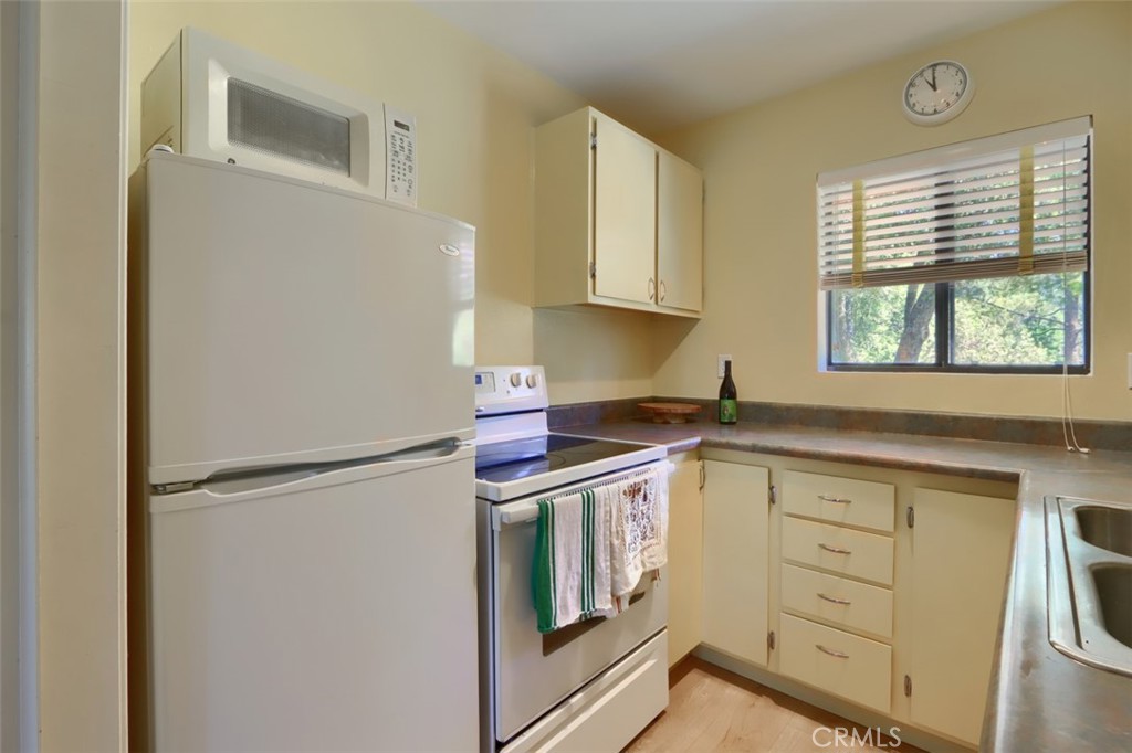 43016 Sunshine Mountain Property Photo 32