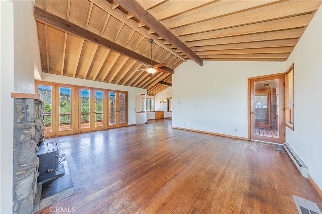 32774 Road 400 Property Photo 5