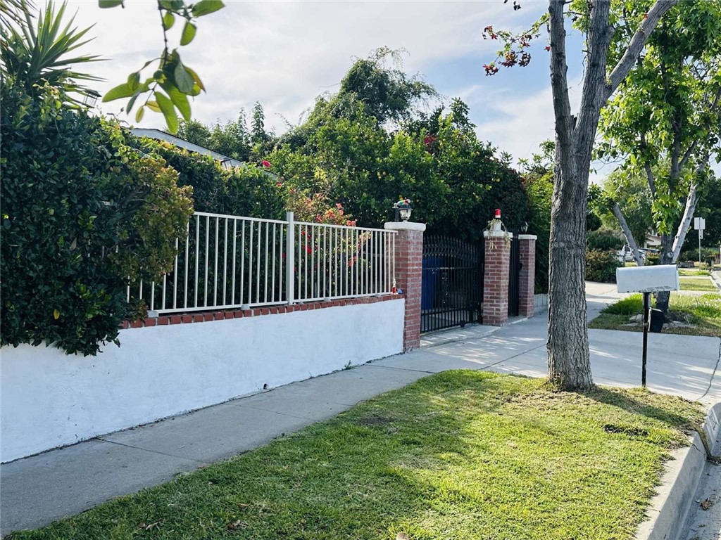 2202 Paso Real Avenue Property Photo 12