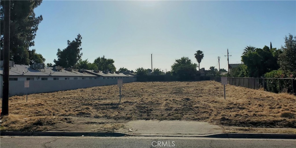 1298 N Millbrook Property Photo 1
