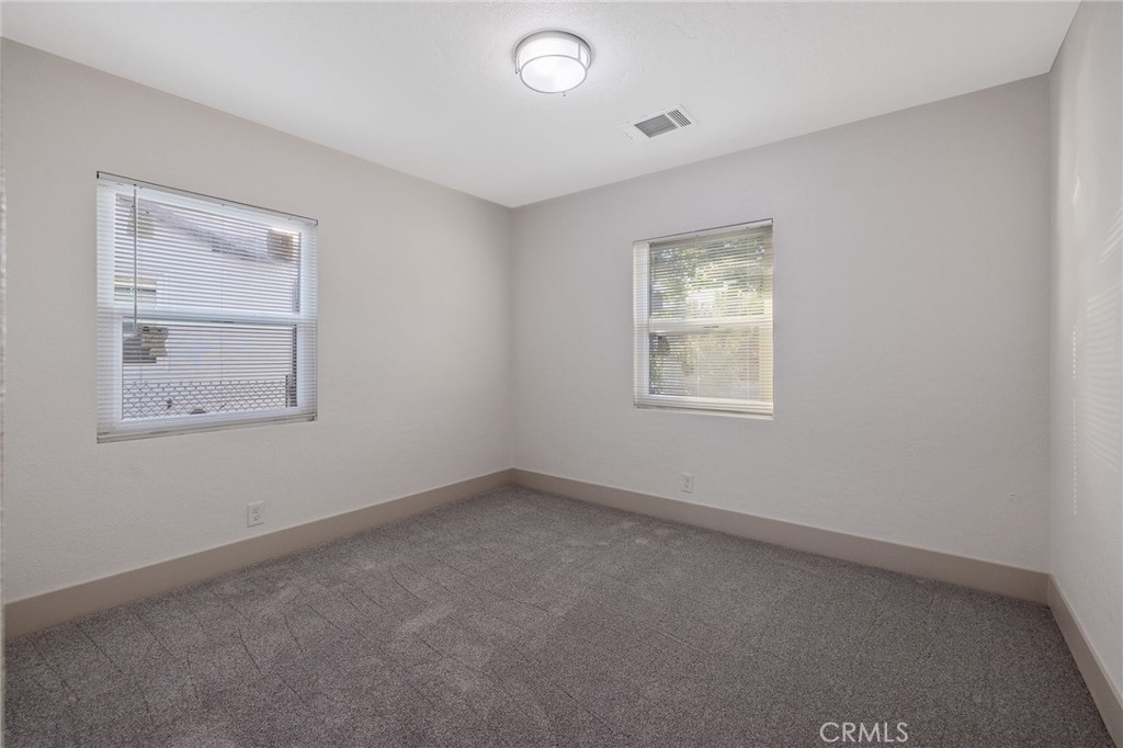 1019 E Laurel Avenue Property Photo 16