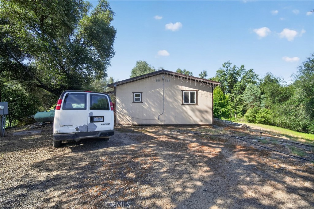 3804 Owl Creek Road Property Photo 2