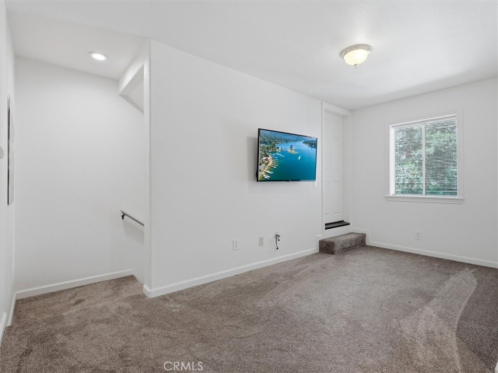 40472 Road 274 Property Photo 27