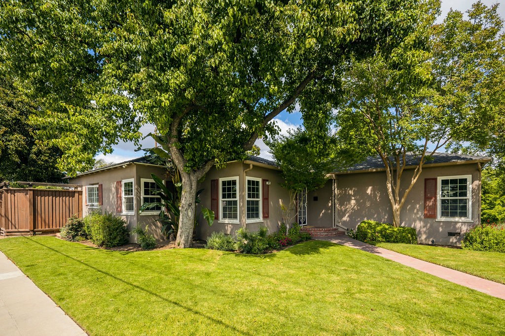 107 E Normal Property Photo 2