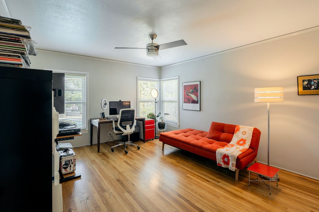 107 E Normal Property Photo 32