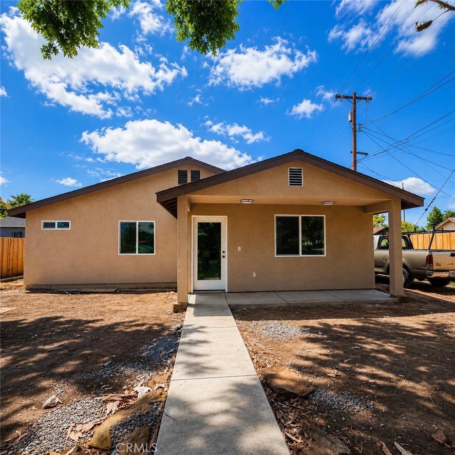 2014 E California Avenue Property Photo 1