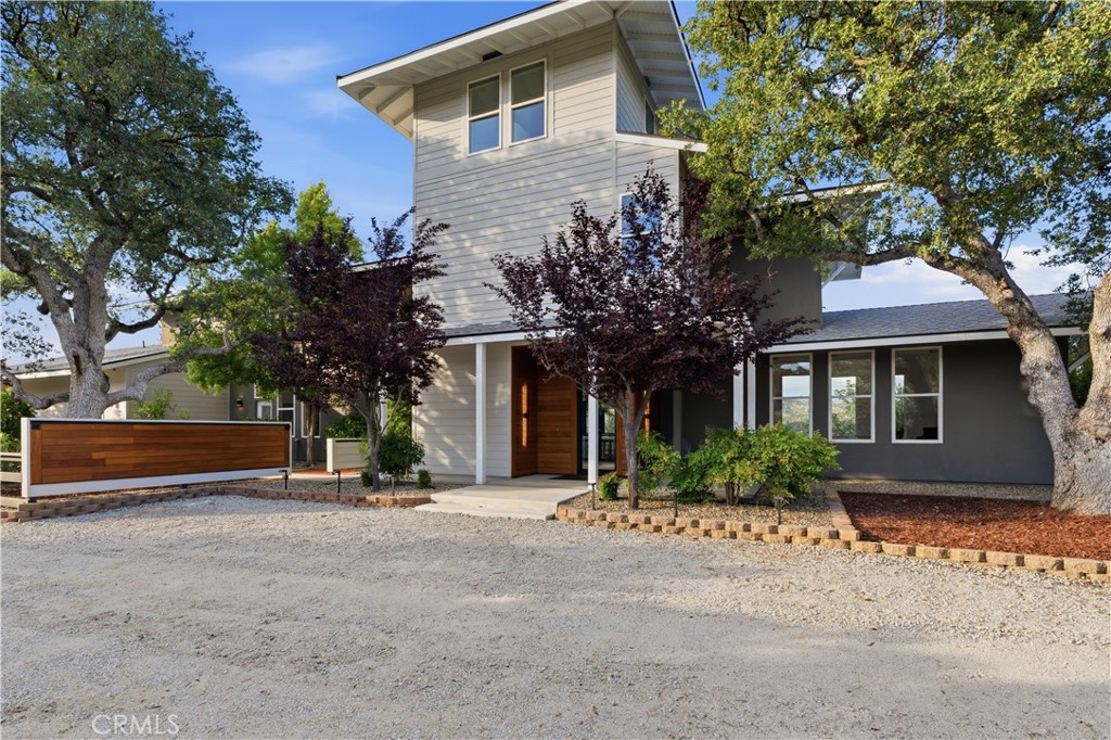 41819 Lilley Mountain Drive Property Photo 1