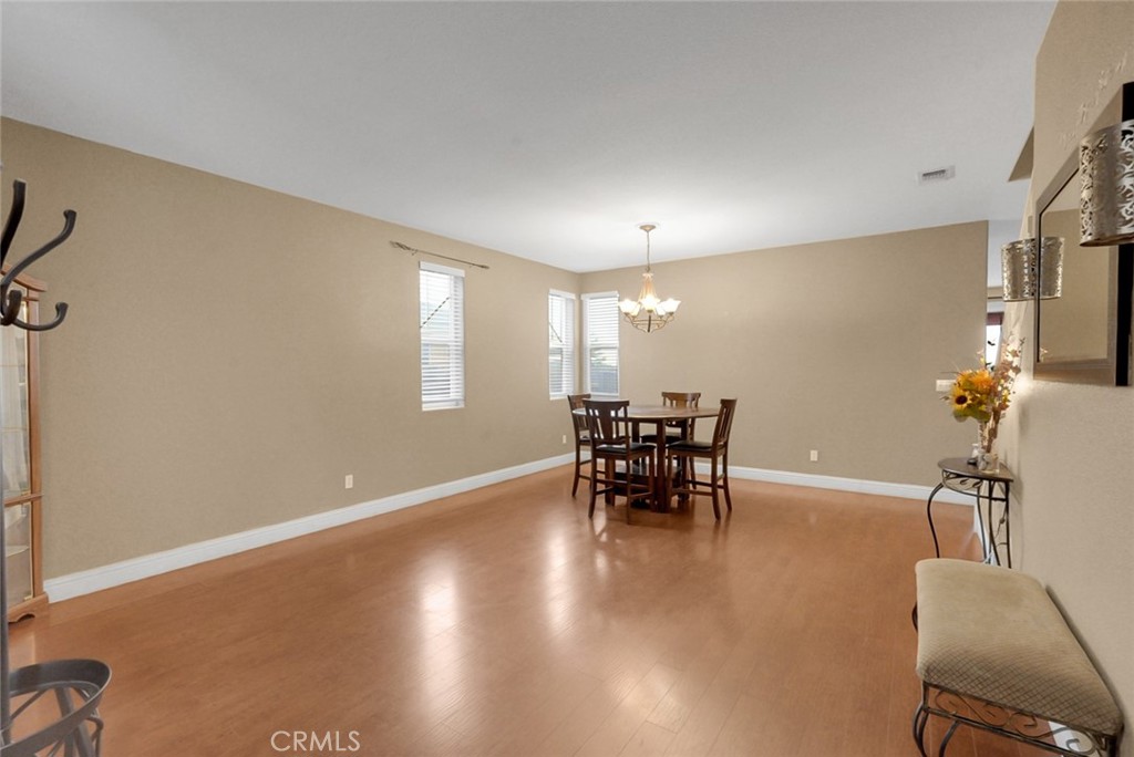 105 Pine Street Property Photo 4