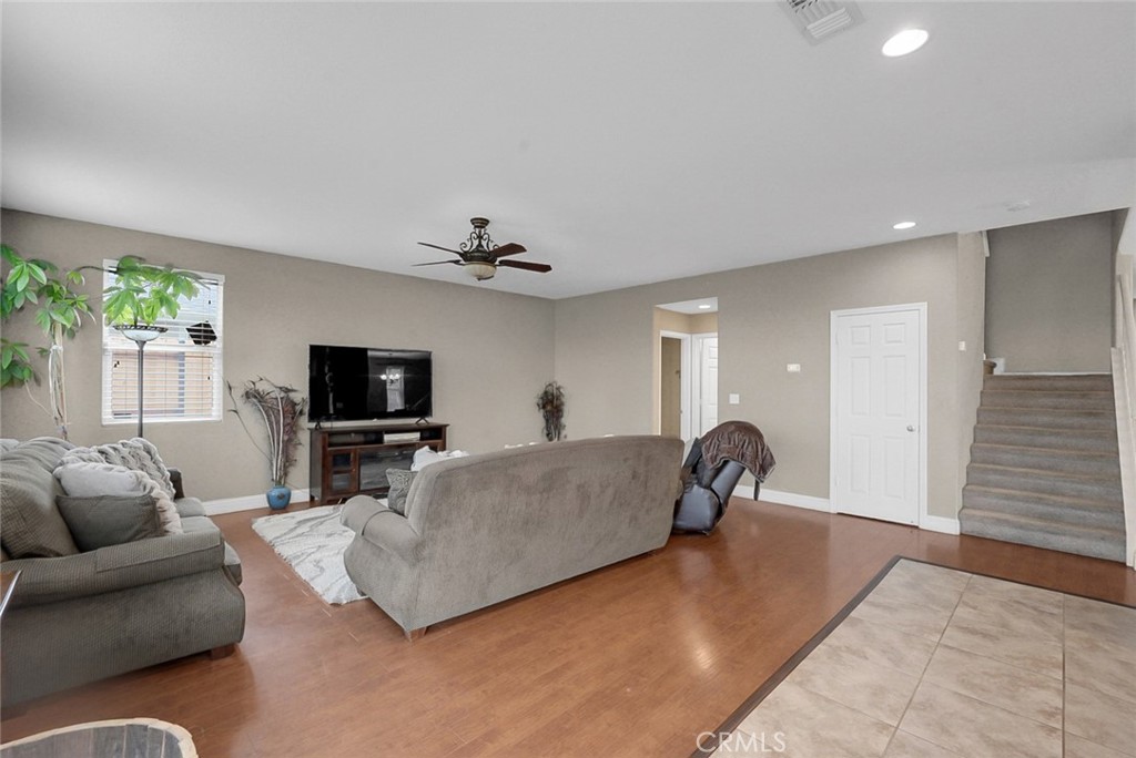 105 Pine Street Property Photo 8