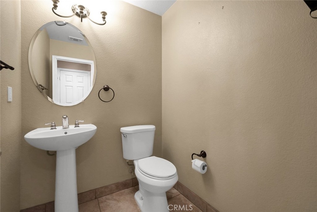 105 Pine Street Property Photo 9