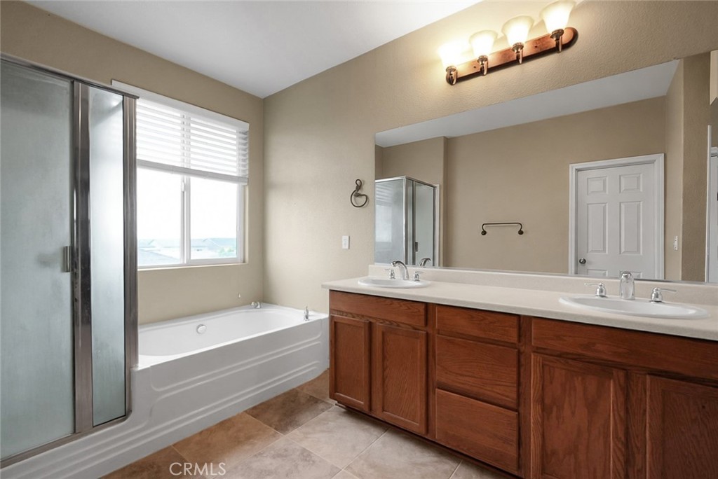 105 Pine Street Property Photo 20