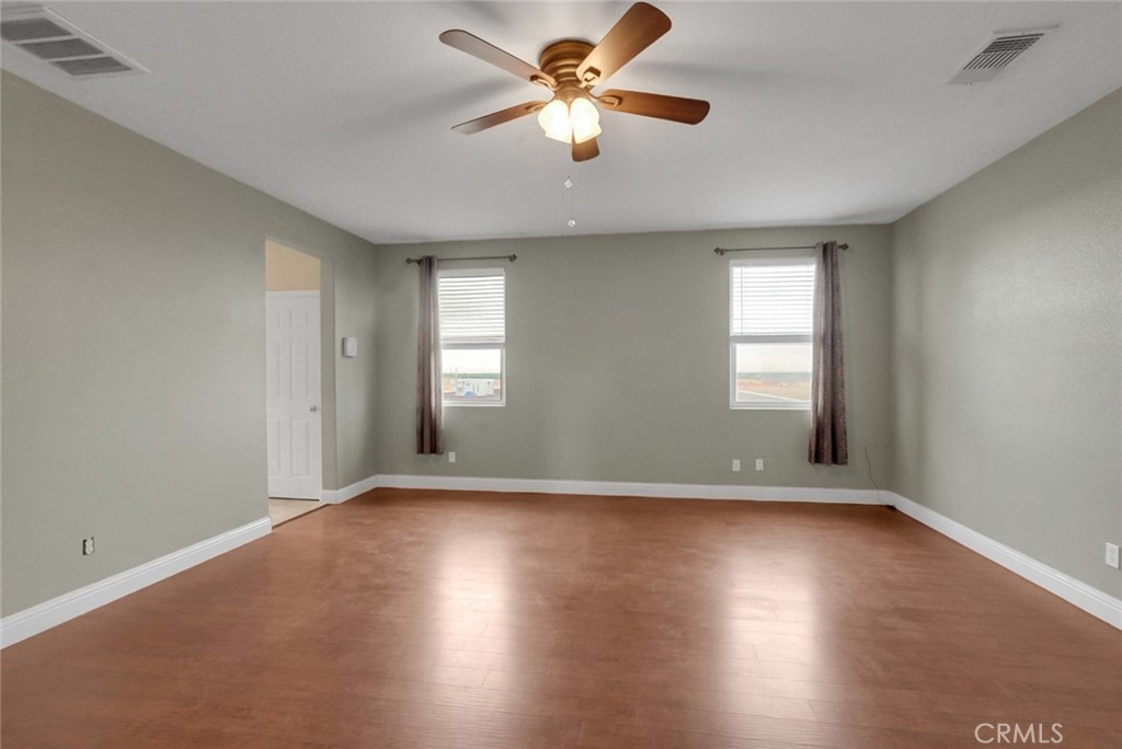 105 Pine Street Property Photo 22