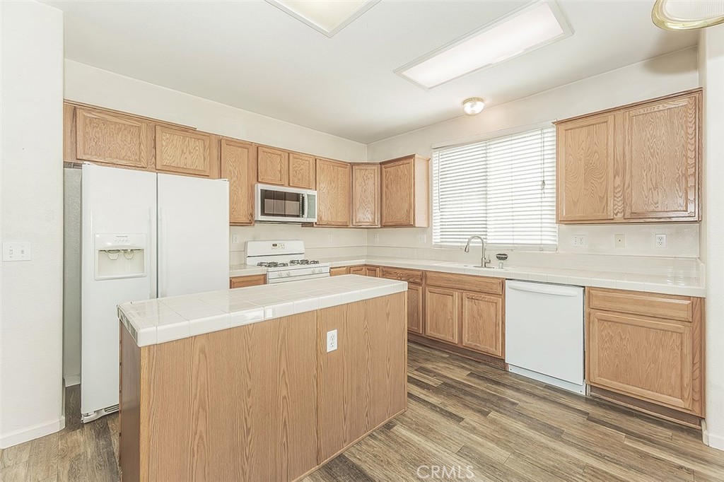1948 Austin Property Photo 18