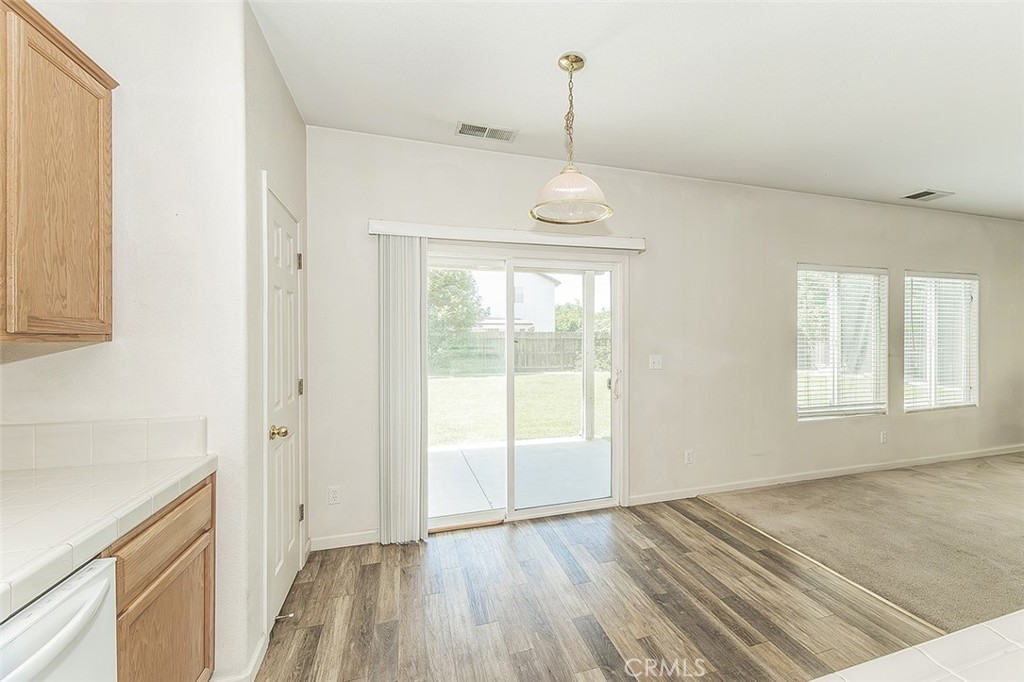 1948 Austin Property Photo 20