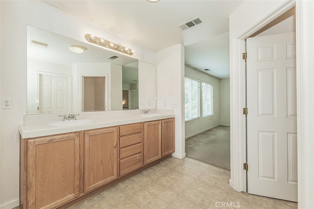 1948 Austin Property Photo 32