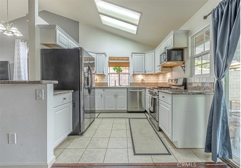 37526 Rose Street Property Photo 3