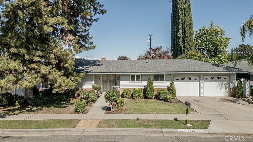 6326 N Bergeron Property Photo 1
