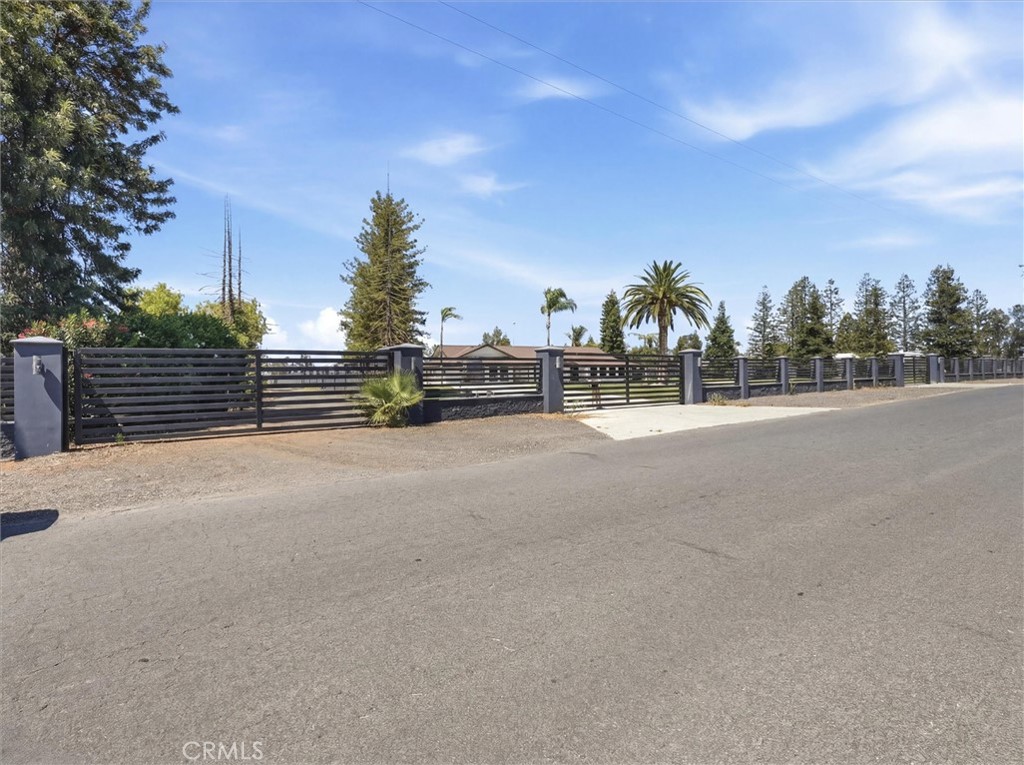 7280 W Menlo Property Photo 47