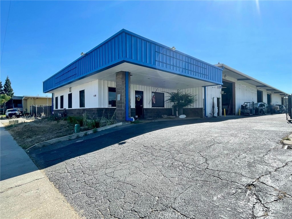 4751 N El Capitan Property Photo 1