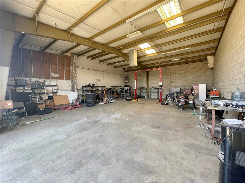 4751 N El Capitan Property Photo 4