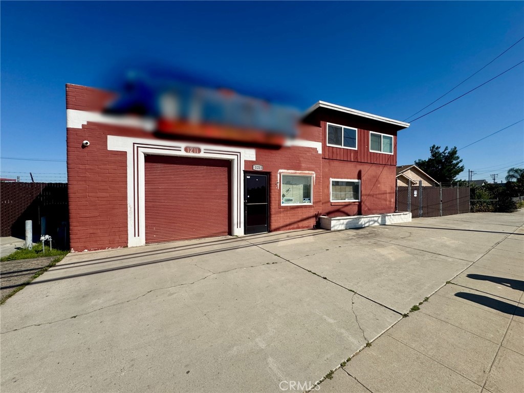 1217 E Yosemite Property Photo 1