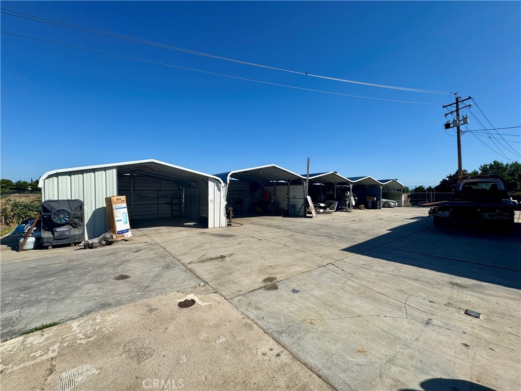 1217 E Yosemite Property Photo 12
