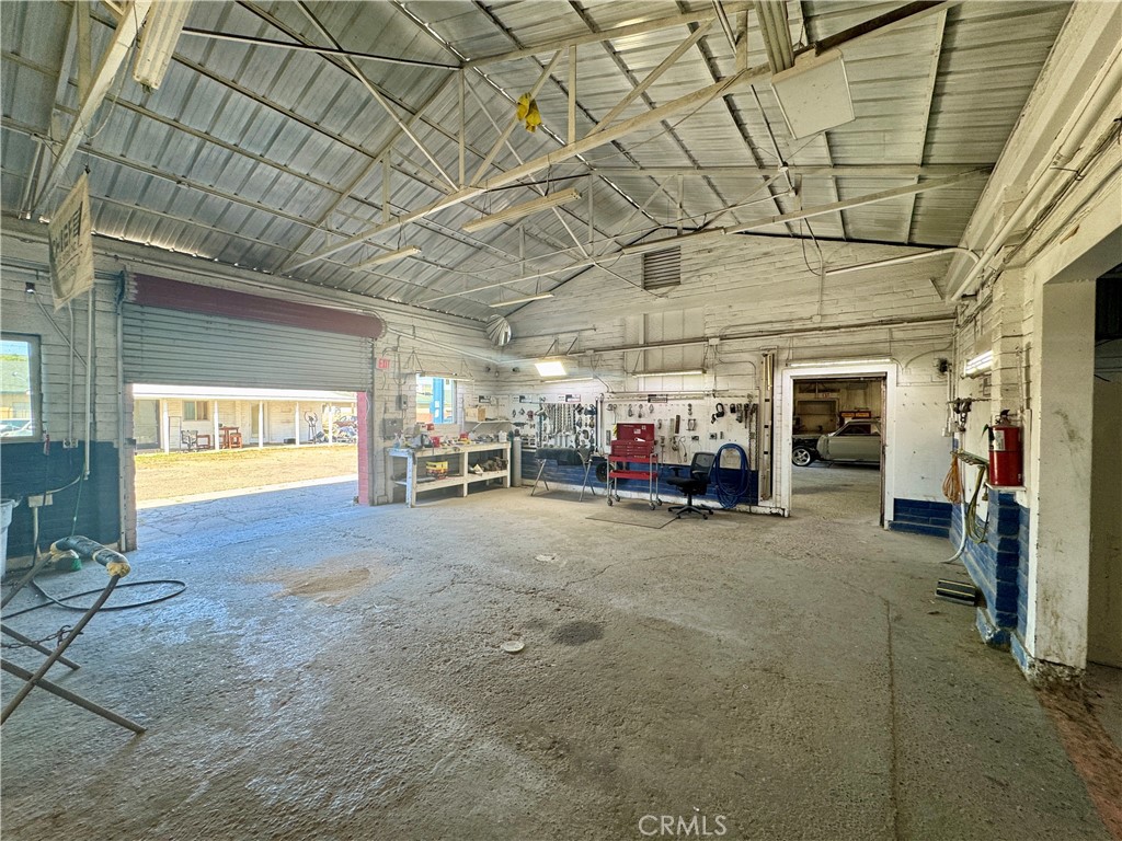1217 E Yosemite Property Photo 14