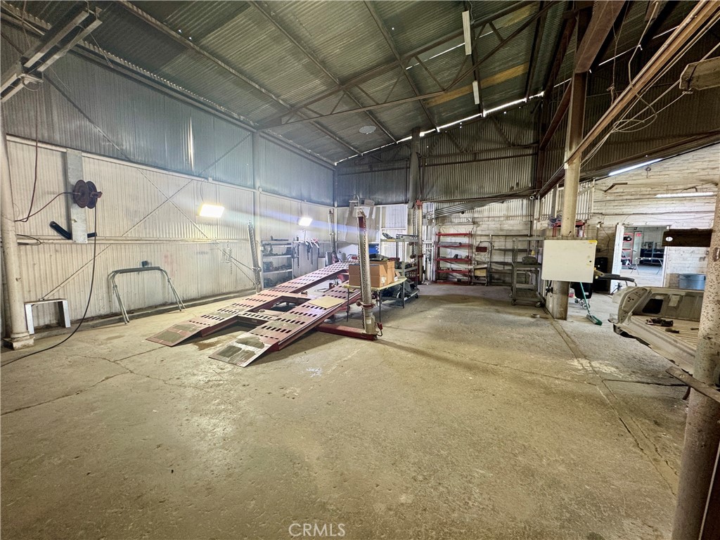 1217 E Yosemite Property Photo 17
