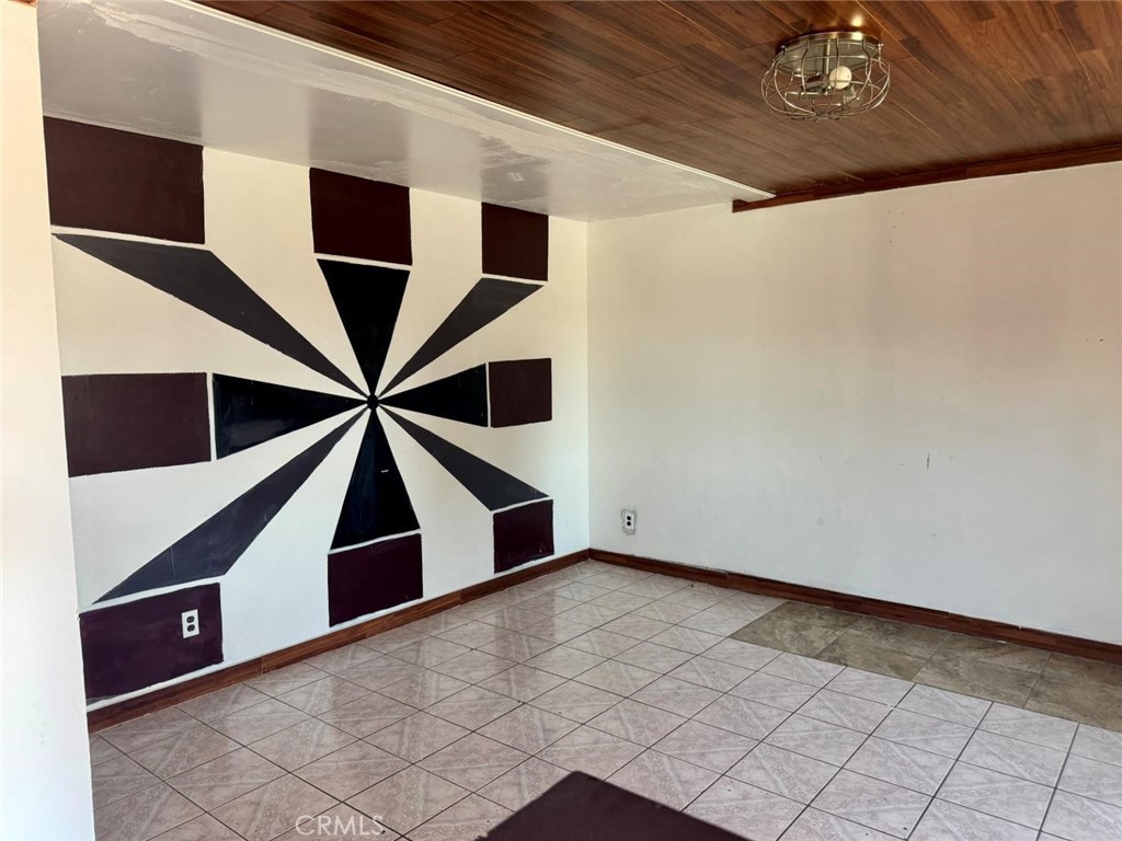 1620 N D Property Photo 3