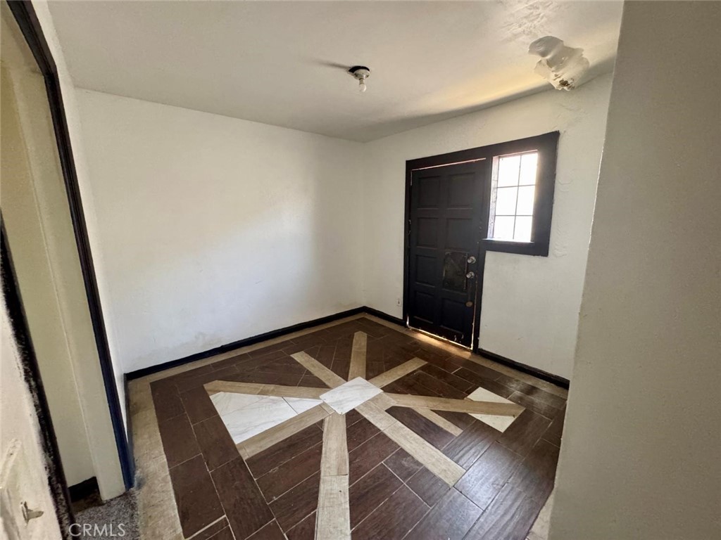 1620 N D Property Photo 8