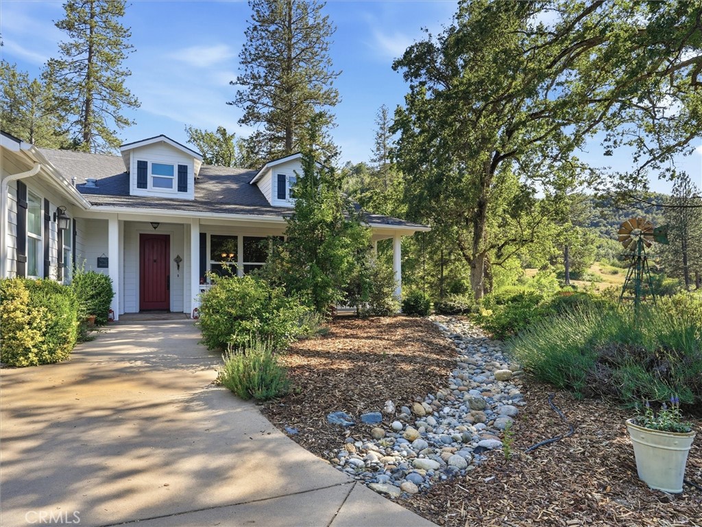 46088 Sutton Property Photo 3