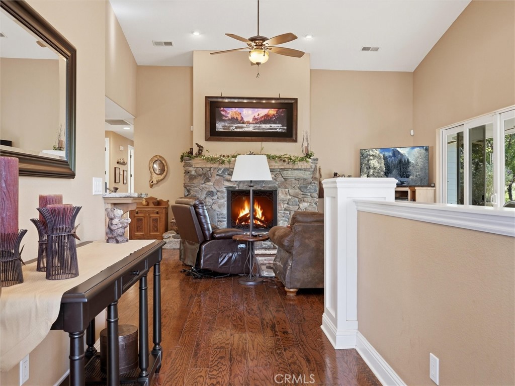 46088 Sutton Property Photo 7