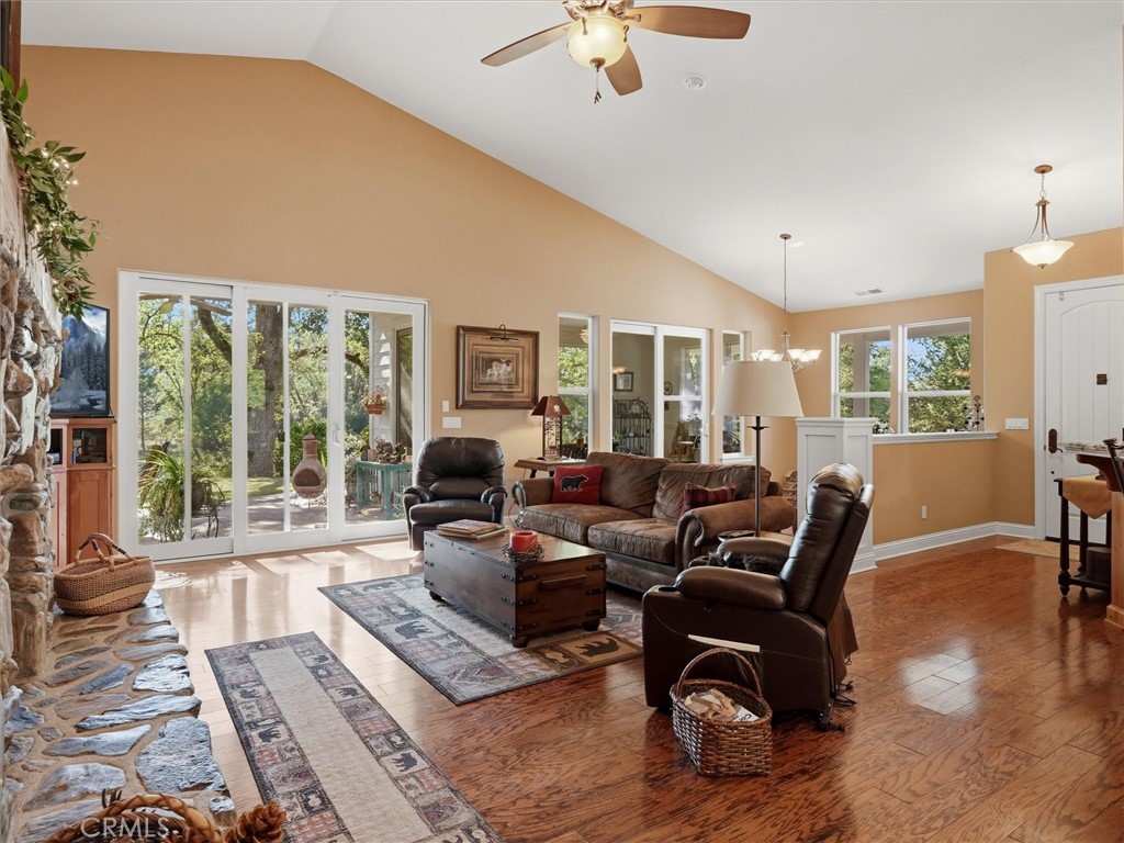 46088 Sutton Property Photo 15