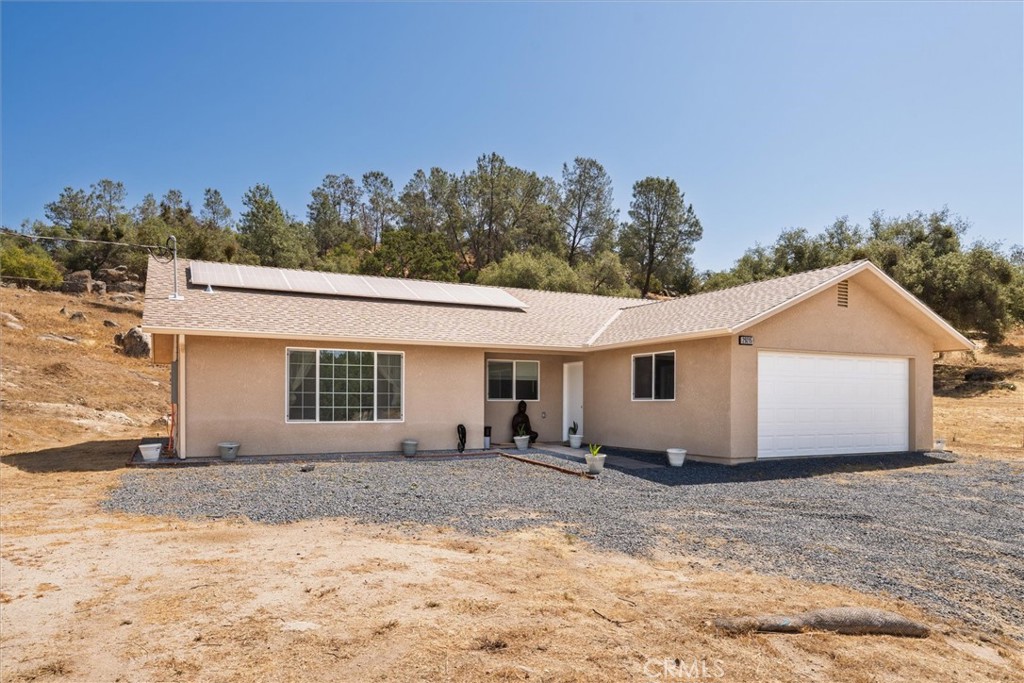 29215 Yosemite Springs Property Photo 1