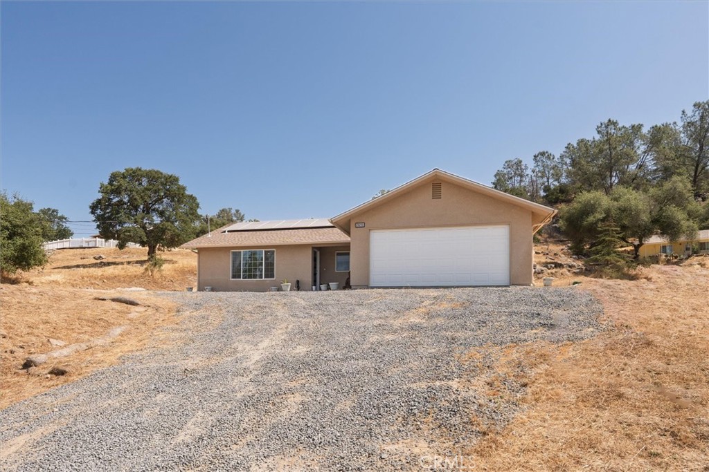 29215 Yosemite Springs Property Photo 2