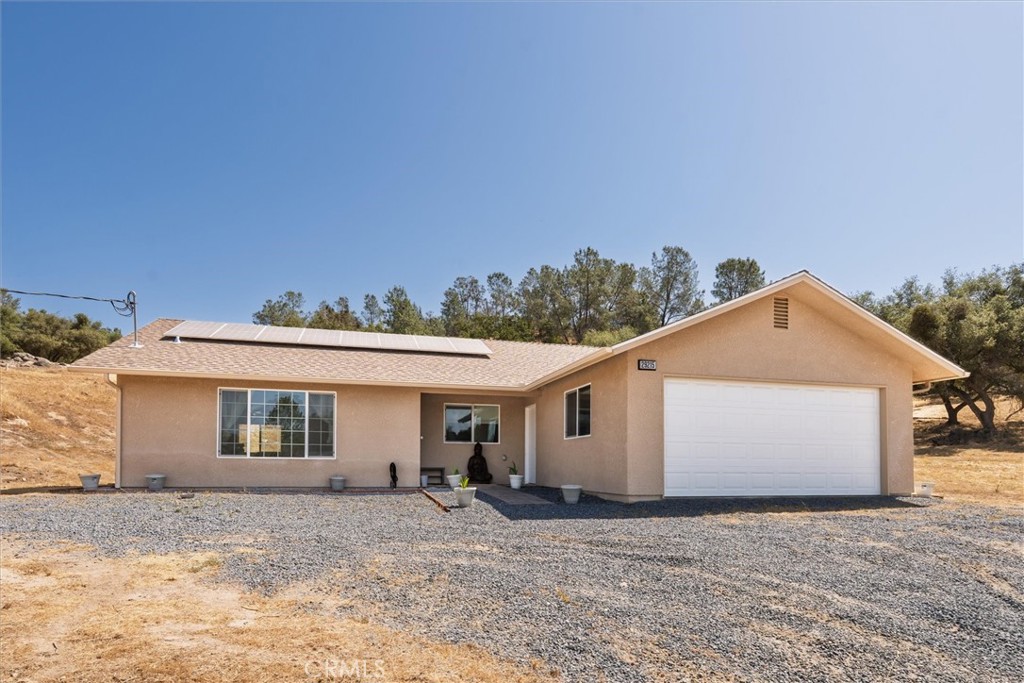29215 Yosemite Springs Property Photo 3