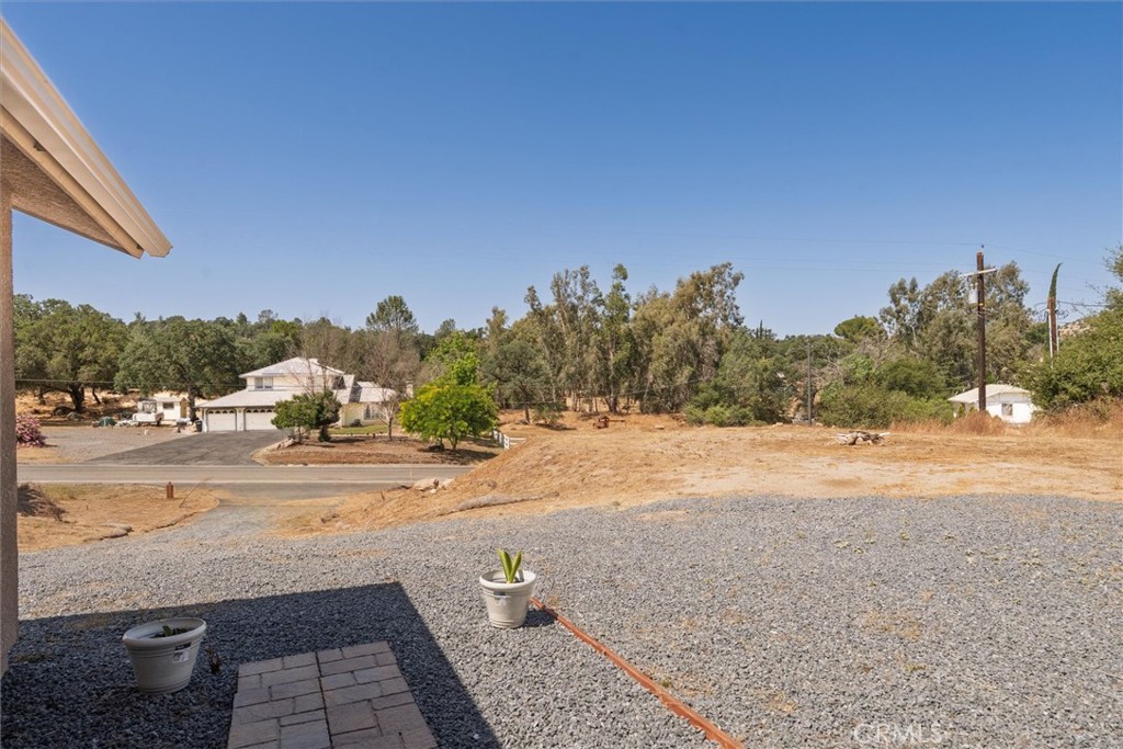 29215 Yosemite Springs Property Photo 4