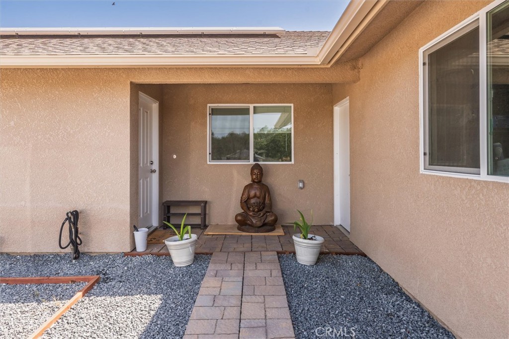 29215 Yosemite Springs Property Photo 5